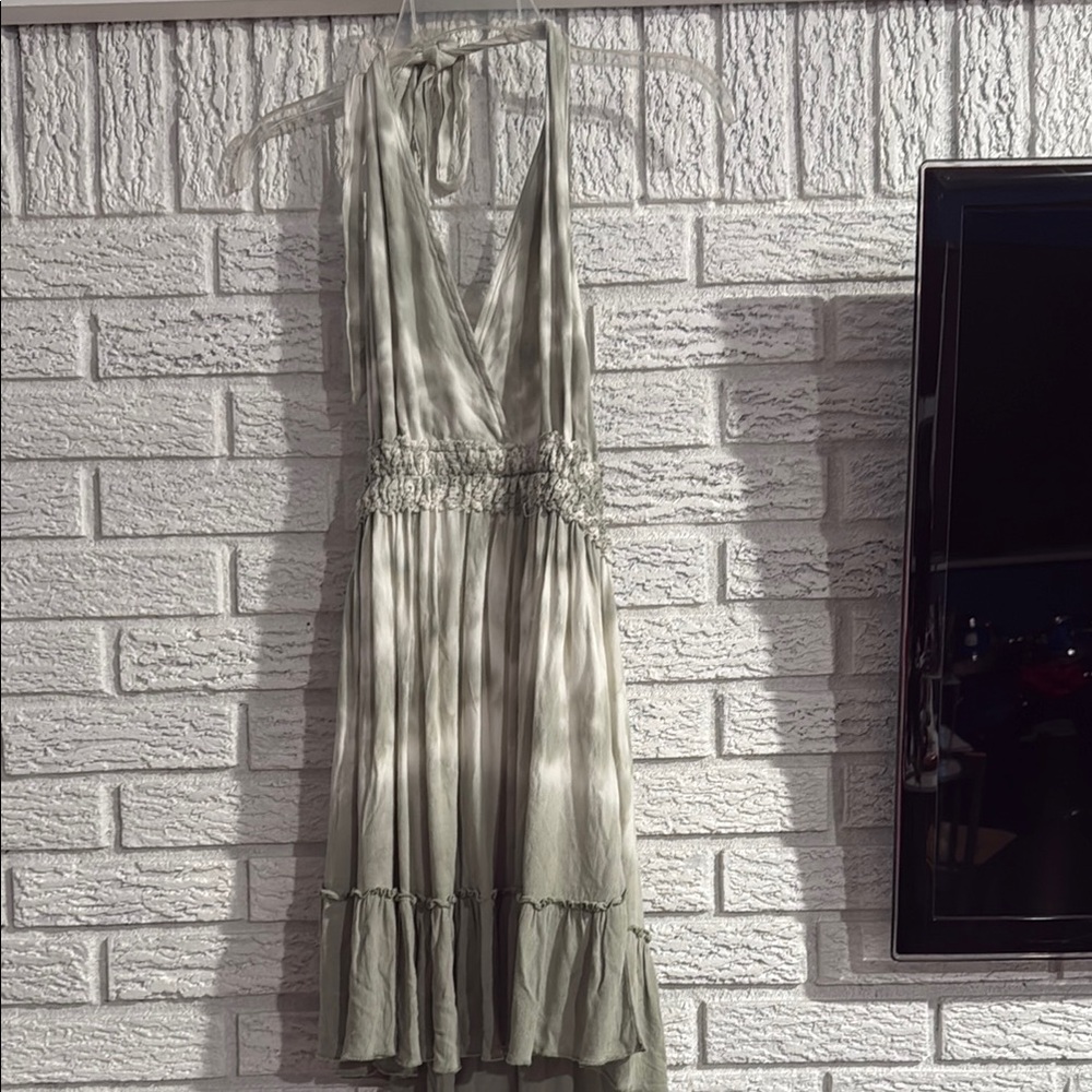 Elegant Green Halter Dress
